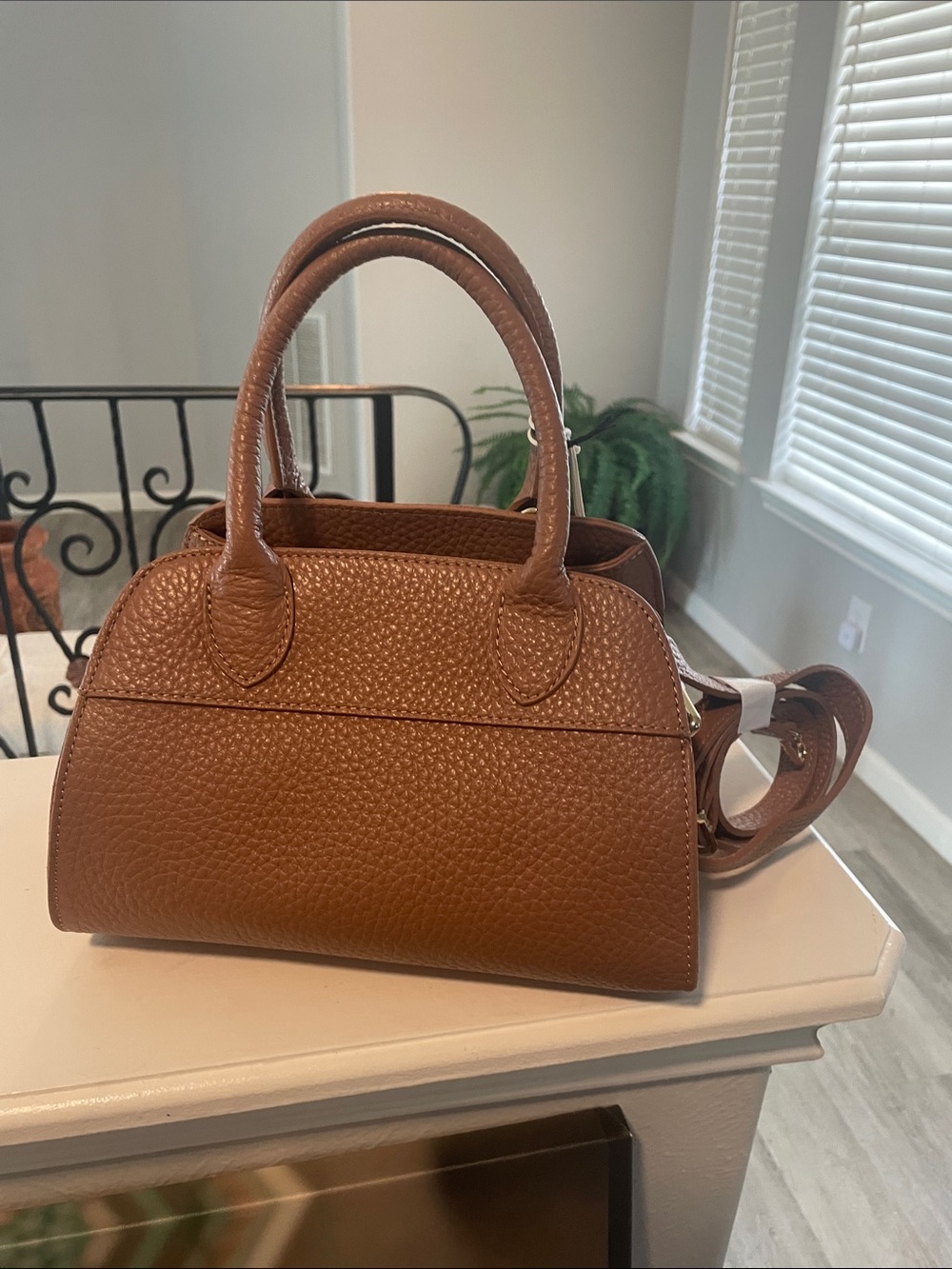 Divina Firenze Pebbled Tan Leather Dome Structured Crossbody Satchel - Picture 7 of 10